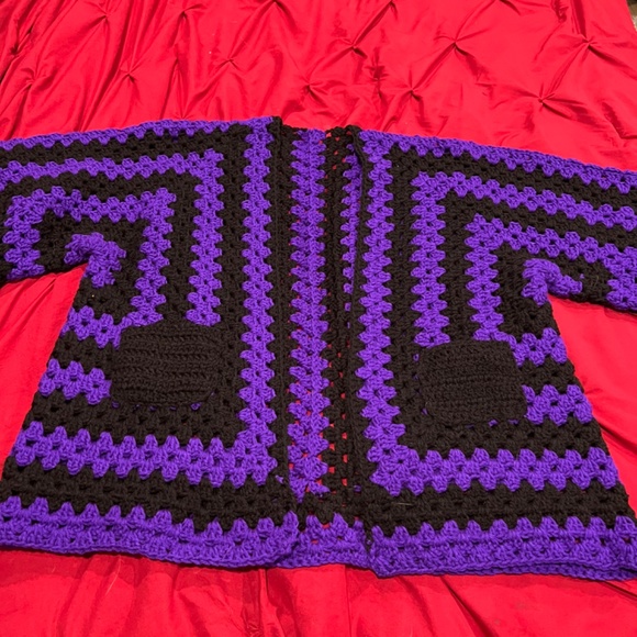 Handmade crochet cardigan - Picture 7 of 7